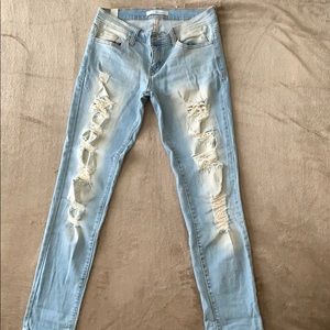 KanCan Low-Rise Ripped Skinny Jeans